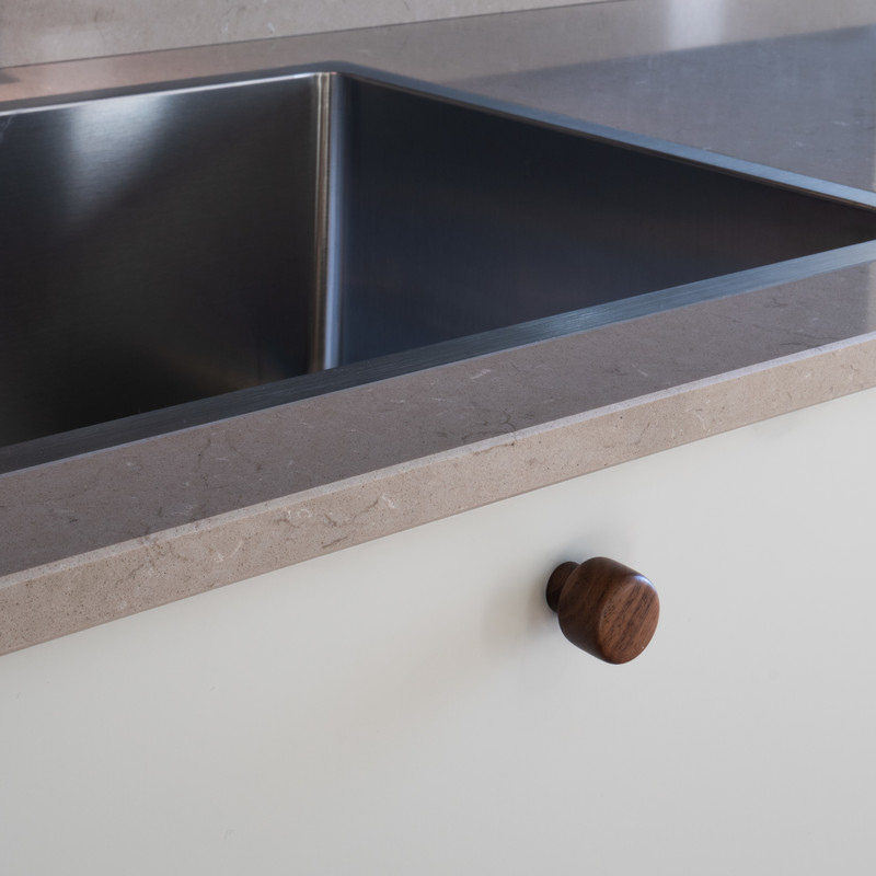 Knob Esther - Walnut