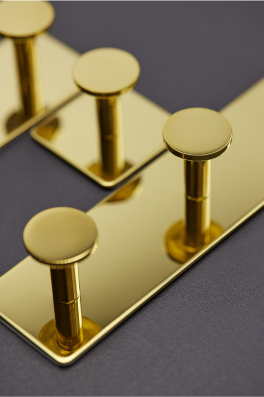 Base 210 1-Hook - Brass