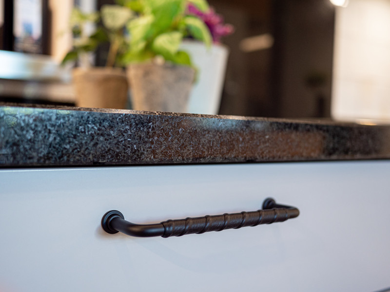 Handle 1353 leather 128c/c - Black/Black