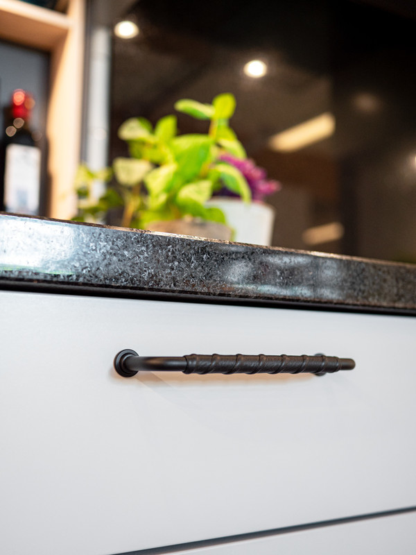 Handle 1353 leather 128c/c - Black/Black