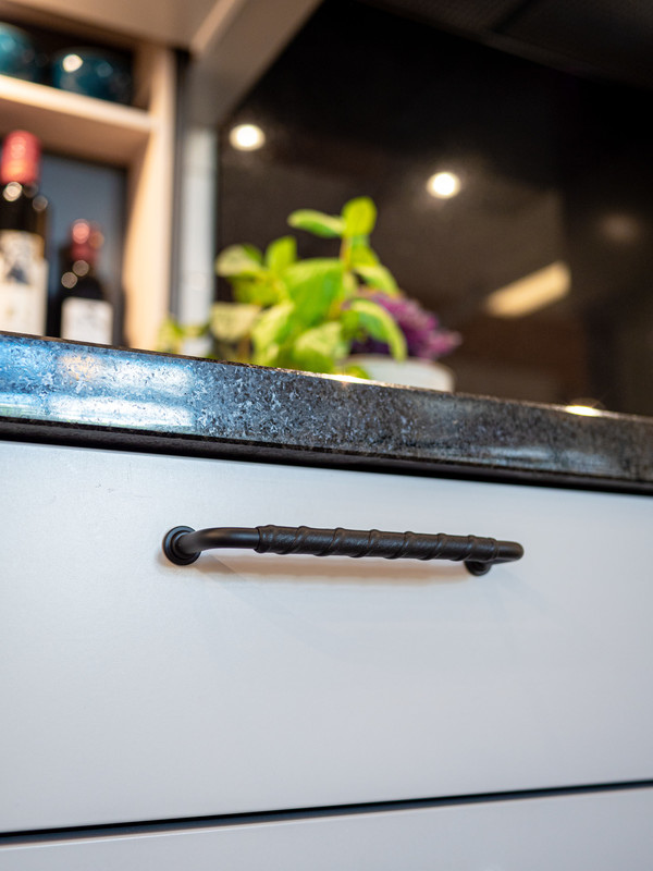 Handle 1353 leather 128c/c - Black/Black