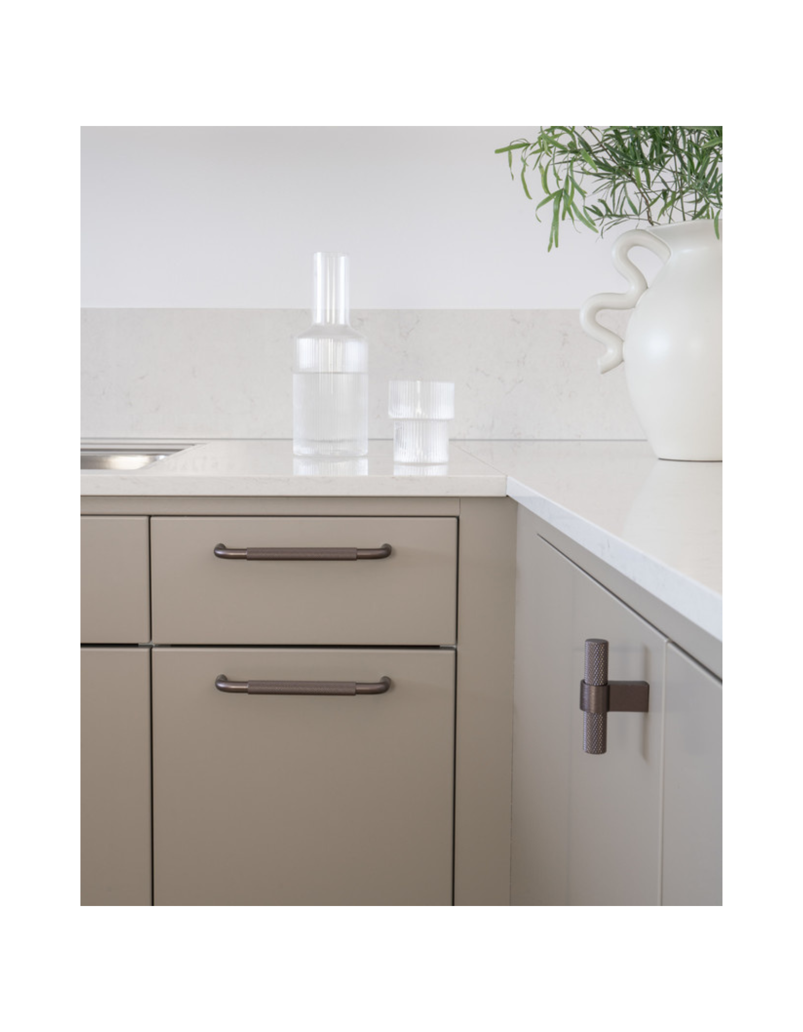 Handle Helix 160c/c - Dark Bronze (308504-11)