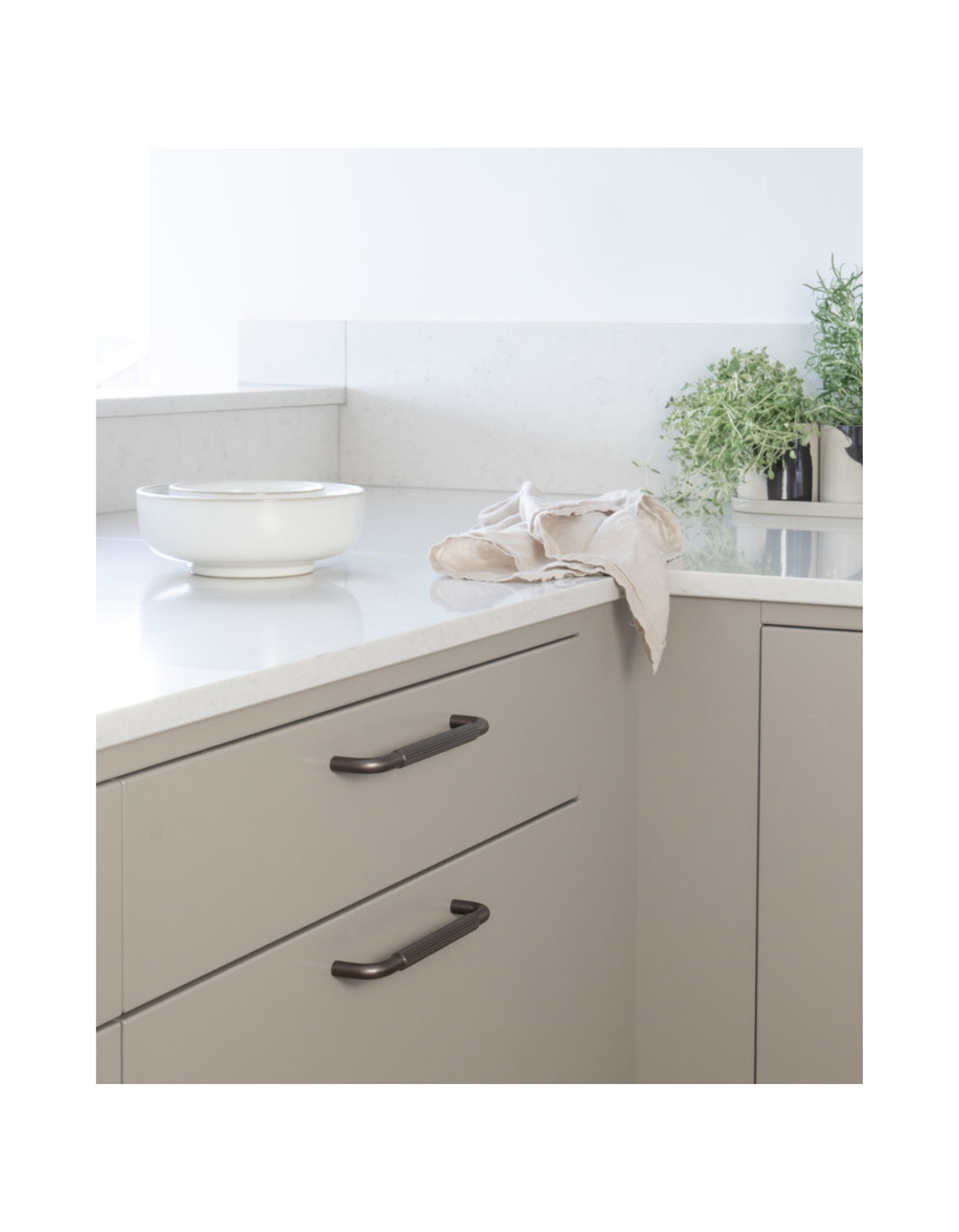 Handle Helix 128c/c - Dark Bronze (309004-11)