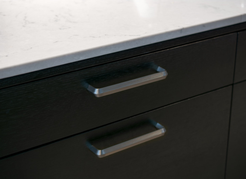 Handle Lines - Brushed Antracit