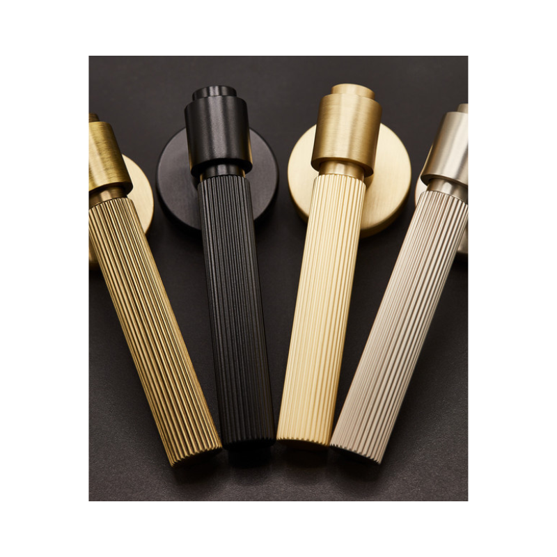 Helix Hurðahúnn EU Standard - Brushed Brass