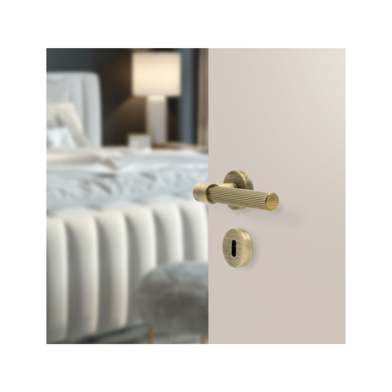 Helix Hurðahúnn Stripe EU Standard - Antique Bronze