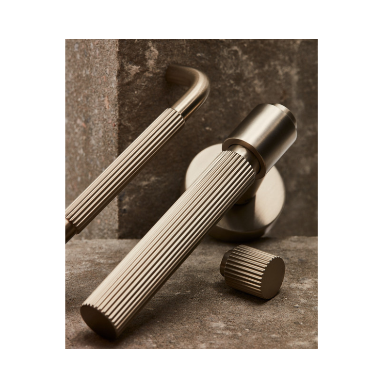 Doorhandle Helix 200 Stripe EU-standard - Brass (752012-41E)