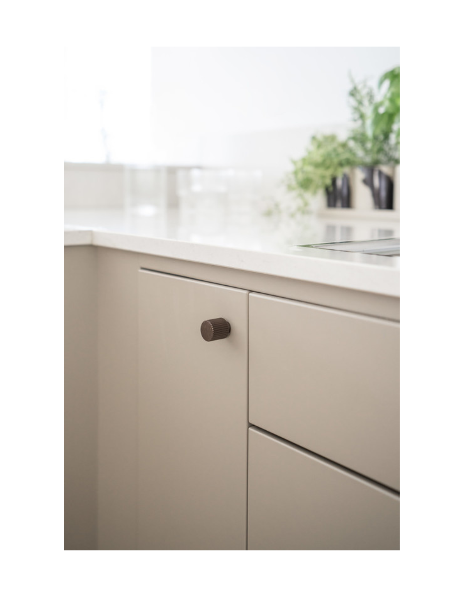 Knob Helix Stripe lítill - Dark Bronze (309205-11)