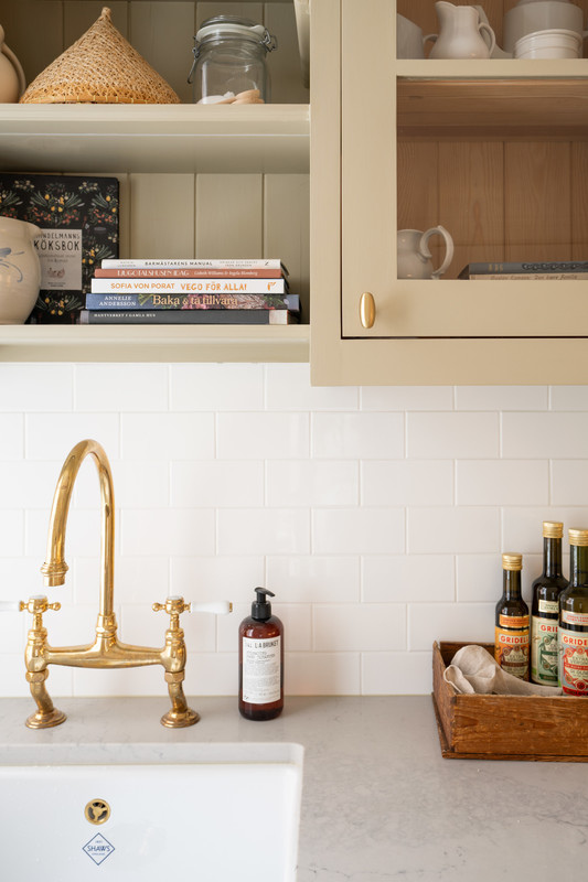 Knob T Oliver - Brushed Brass