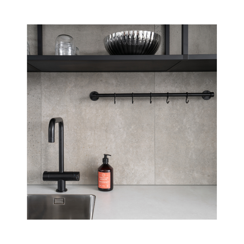 Aveny eldhússtöng m/krókum svart sett (948002-41)