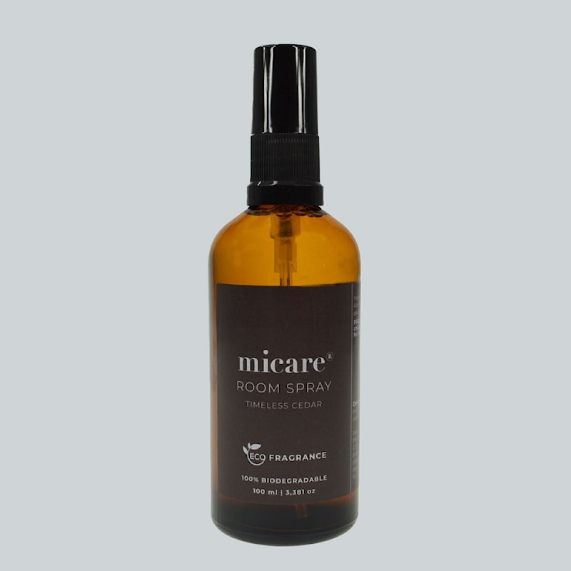 micare Herbergisilmur (Room Spray) - Timeless Cedar