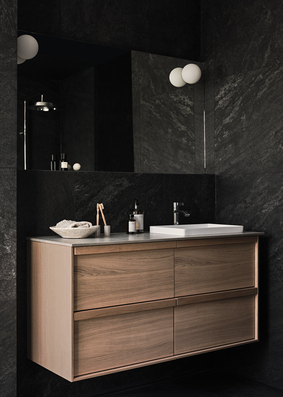 ARM071 Baðblöndunartæki - Brushed Black Chrome (9424409)