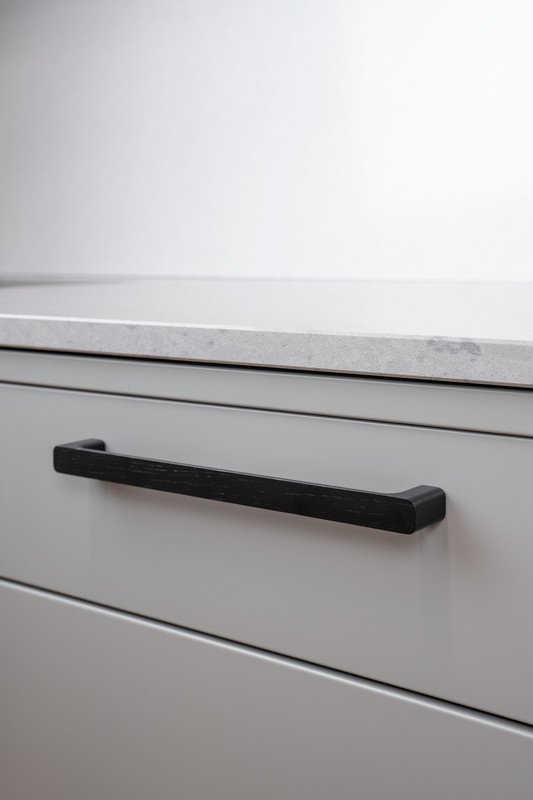 Handle Sans 224c/c - Black