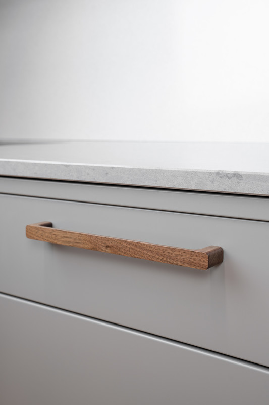 Handle Sans 224c/c - Walnut