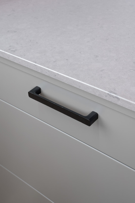 Handle Sans 160c/c - Black