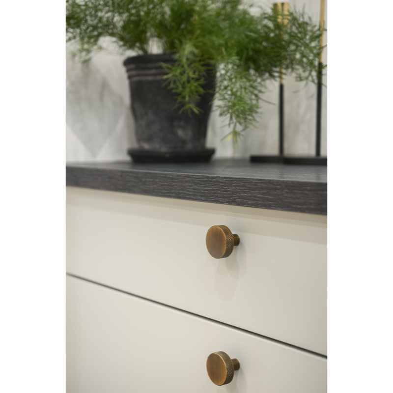 Knob Flat - Antique Bronze 26