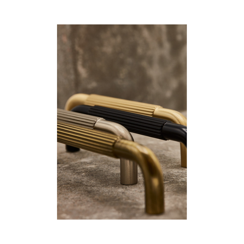 Handle Helix Stripe 160c/c - Antique Bronze